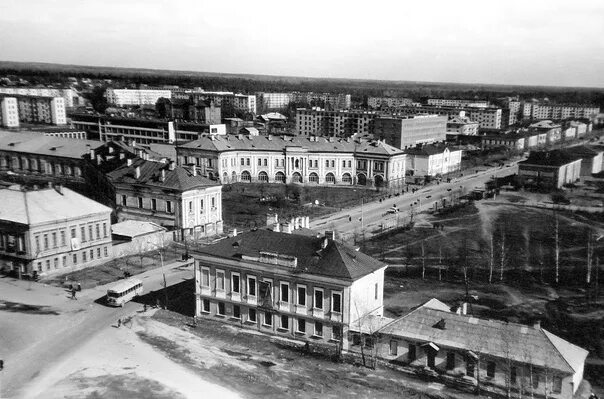 Старый вокзал Кингисепп. Городская ратуша Кингисепп. Кингисепп до войны.