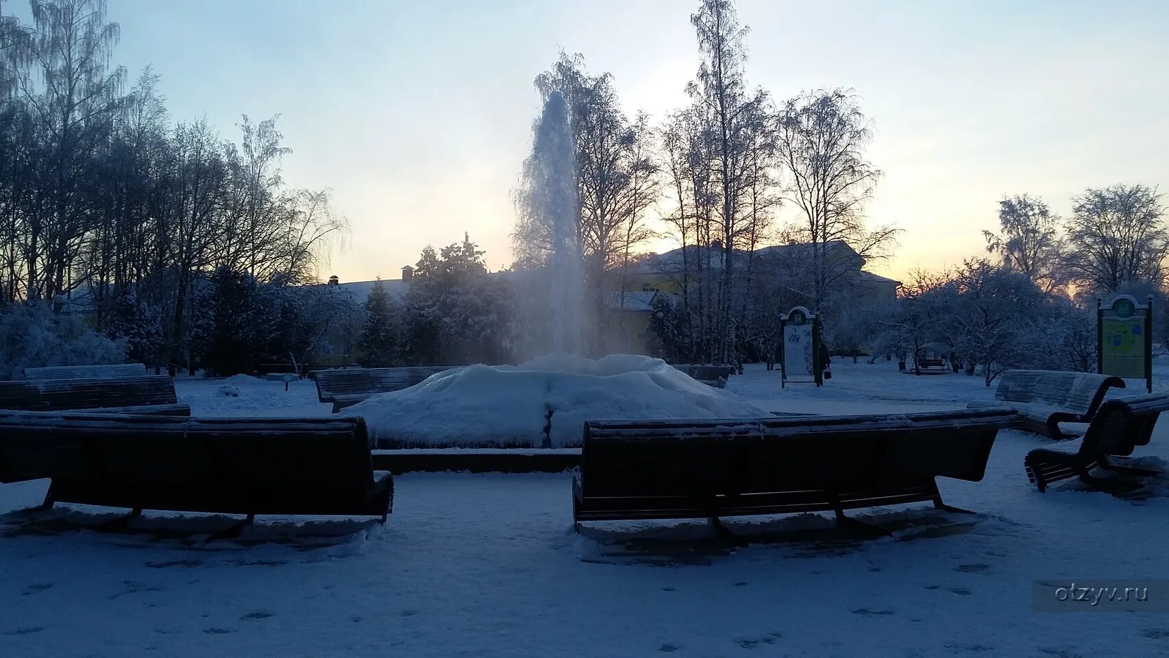 Живой мост старая русса. Водонапорная башня старая русса. Погода в старой руссе на март 2024. Старая русса погода на 10. Погода в старой руссе на март 2024.