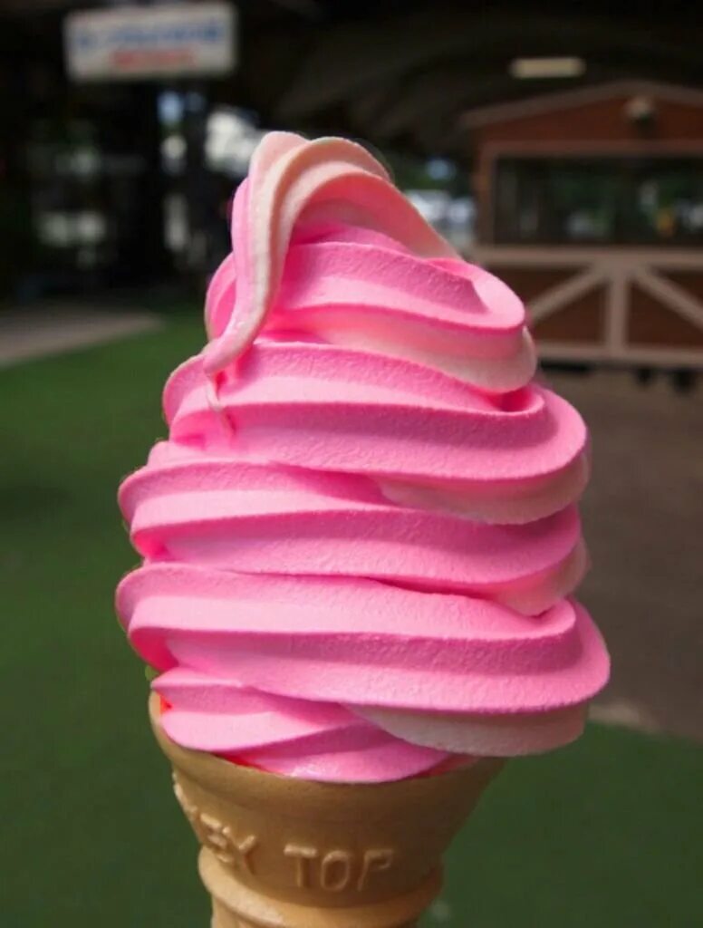 Покажи мороженка. Радужное мороженое. Цветное мороженое. Красивое мороженое. Разноцветное мороженое.