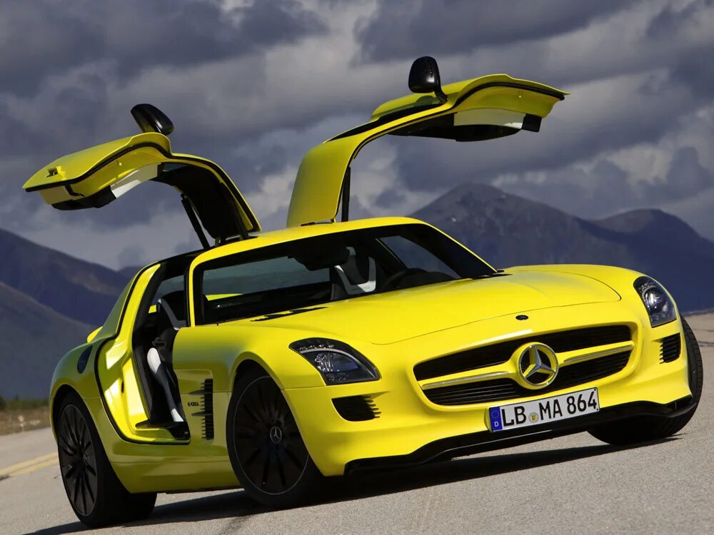 Mercedes-Benz SLS AMG Coupe. Марседес бенз СВС АМГ. Мерседес СЛС АМГ желтый. Mercedes Benz SLS AMG 10. Включи машины встроенные