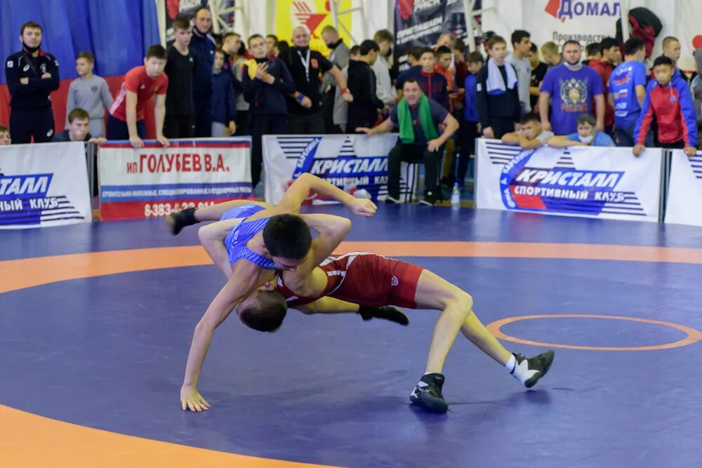 Борцы в хакасии в лагере красивые. Сфо греко римская борьба 2024 абакан. Первенство пфо по греко-римской борьбе 2023. Первенство сфо по вольной борьбе новосибирск 2023. Классическая борьба юниоры видео.