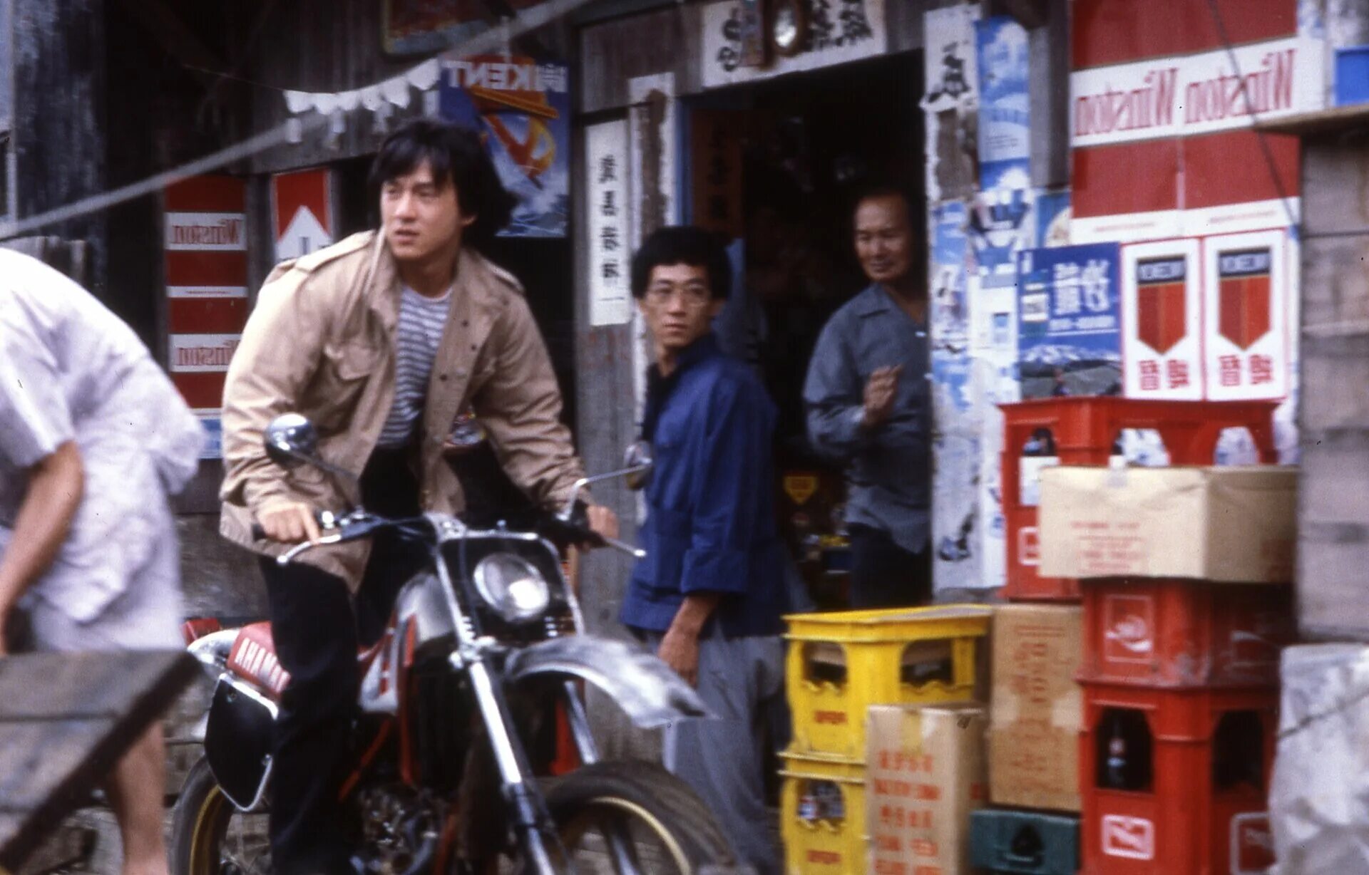 покровитель джеки чан. голые. покровитель фильм джеки чан. покровитель джеки чан. покровитель.
