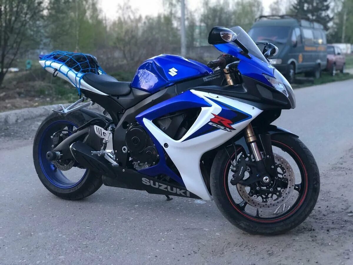 Gsx r купить. Suzuki GSX-r600. Сузуки GSX 600. Suzuki GSXR 600 2006. Suzuki GSX-S 600.