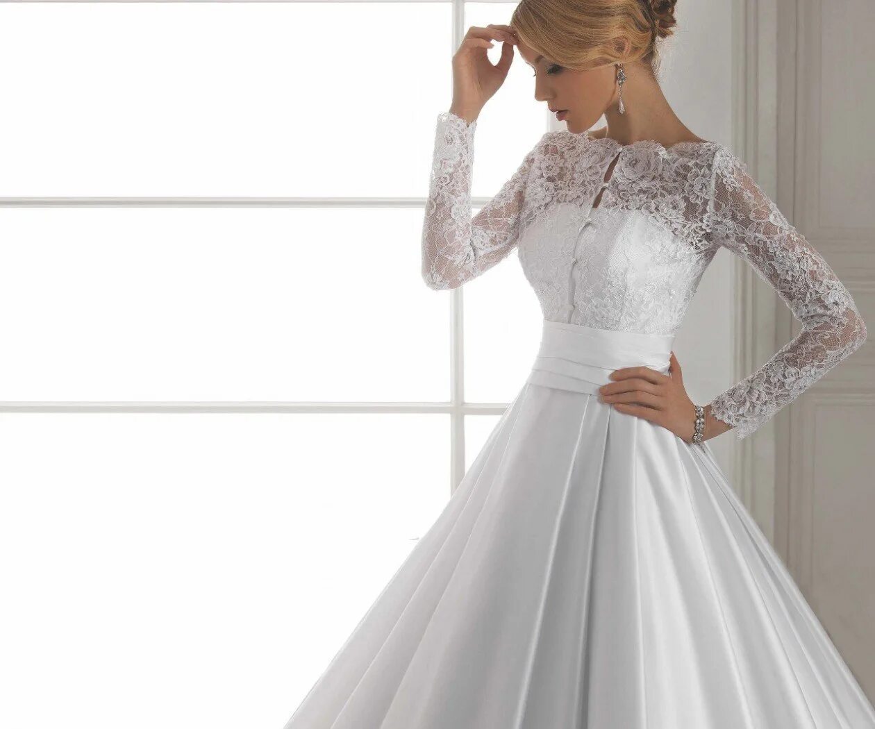monique lhuillier...platinum collection...catherine...spring 2012 collection...@