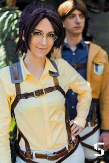 Hanji cosplay