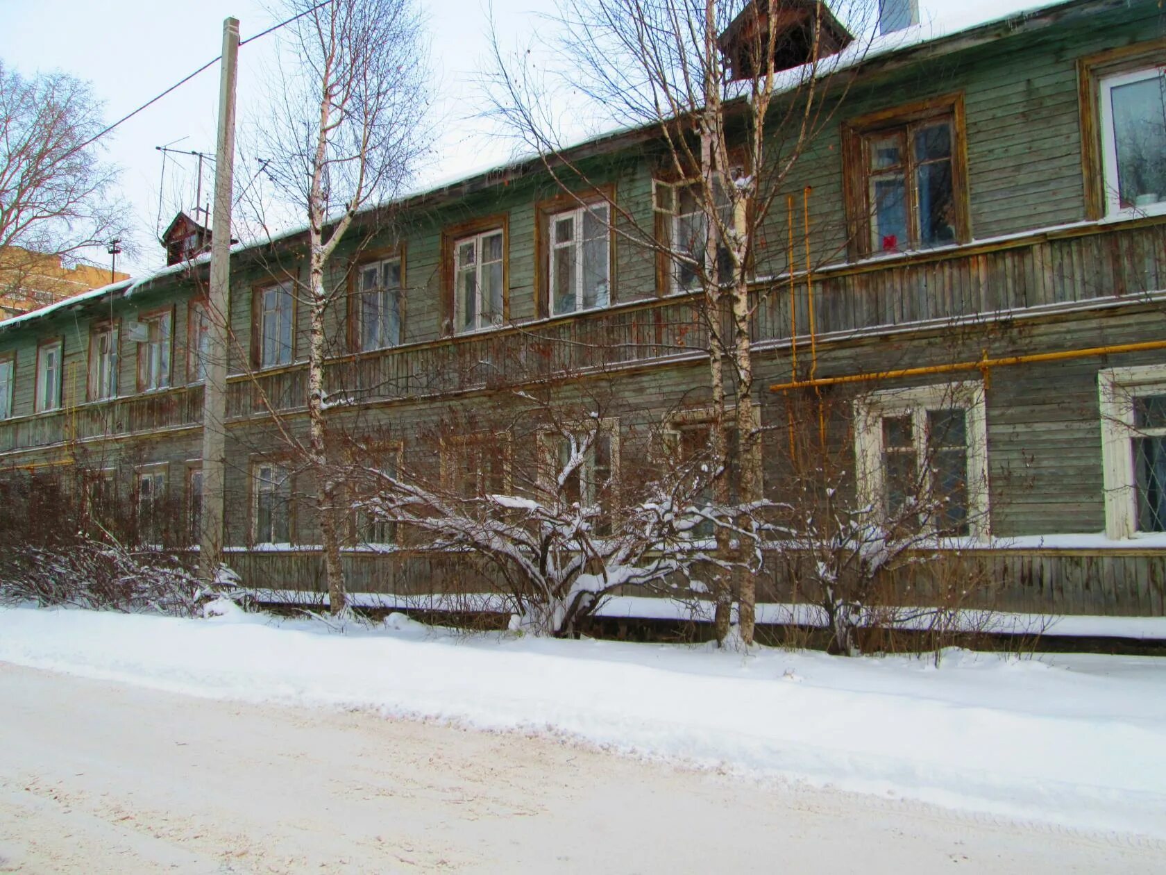 красивый дом с эркером. деревенский дом с наличниками. лср мюнхен кирпич. жк северный город вологда беляева 3. монолитно кирпичный дом.