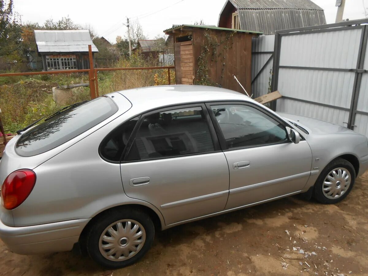 Купить королла 2001. Toyota Corolla 2001. Тойота Королла 2001. Corolla Toyota 2001 Liftback. Тойота Королла 2001 год лифтбек.