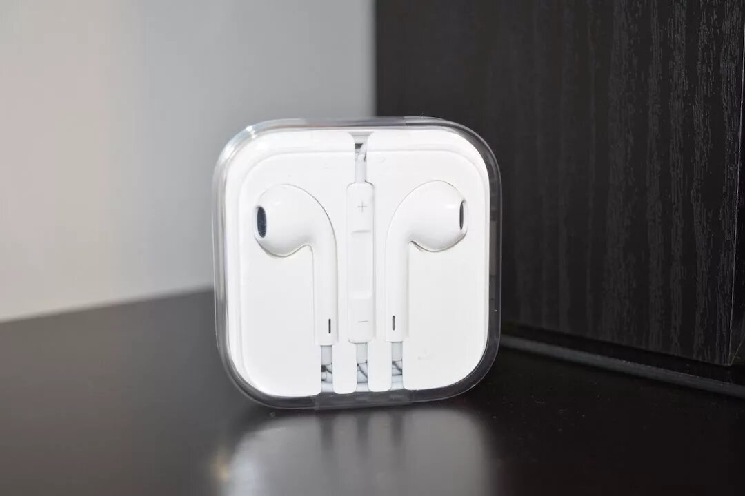 Аирподс про с экраном. Наушники Apple Earpods 2 кейс. Наушники Apple Earpods Pro. Аирподс 3. Apple Earpods Max чехол.