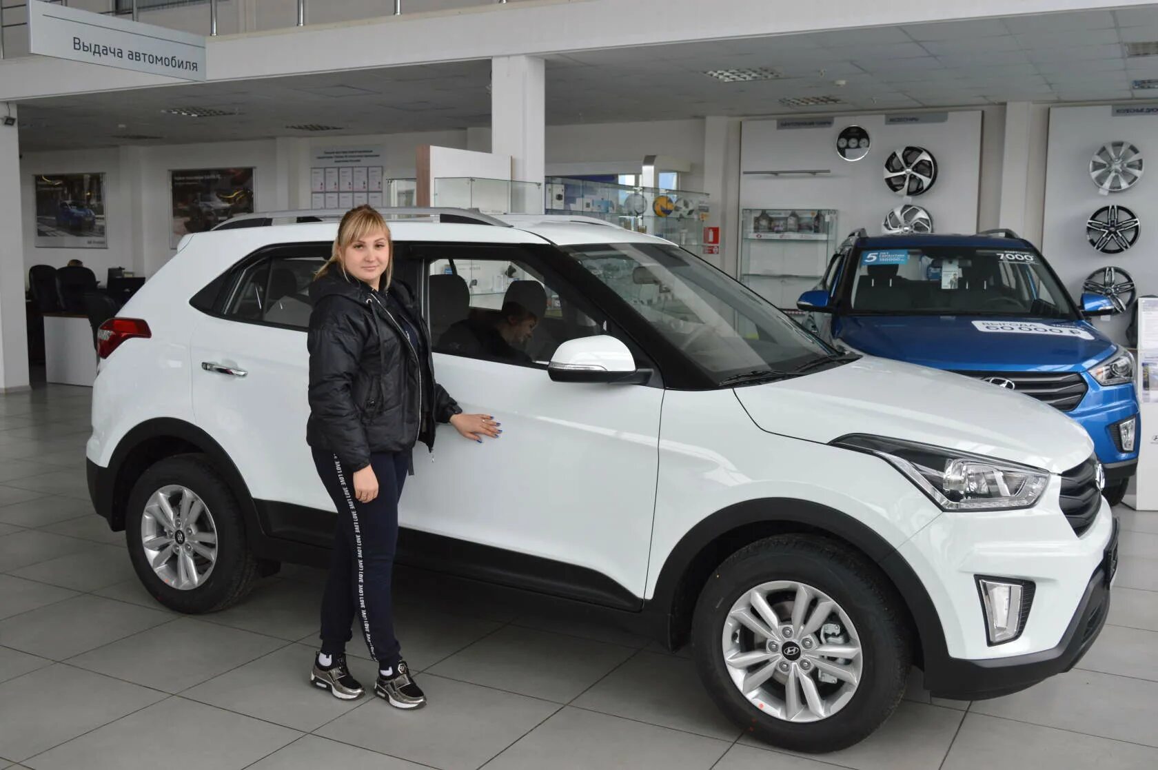 Октан-в смоленск. Центр хендай октан смоленск. Михаил октан. Октан-в, дилерский центр hyundai, смоленск. Октан логотип.