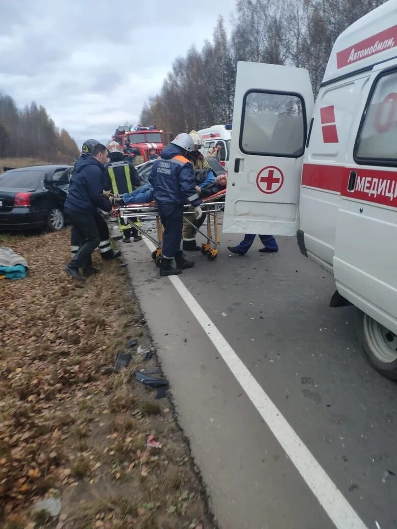 6 октября 2012. Авария на трассе Кострома Нерехта вчера. Происшествие в Костроме. Авария Нерехта Кострома. Авария на трассе Кострома Нерехта.