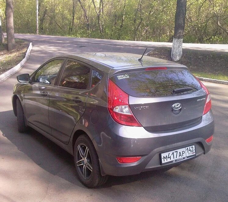 Хендай солярис 1 хэтчбек. Хендай Солярис 2011 хэтчбек. Hyundai Solaris 2011 Hatchback. Хендай Солярис 1 4 хэтчбек. Hyundai Solaris 2011 хэтчбек.