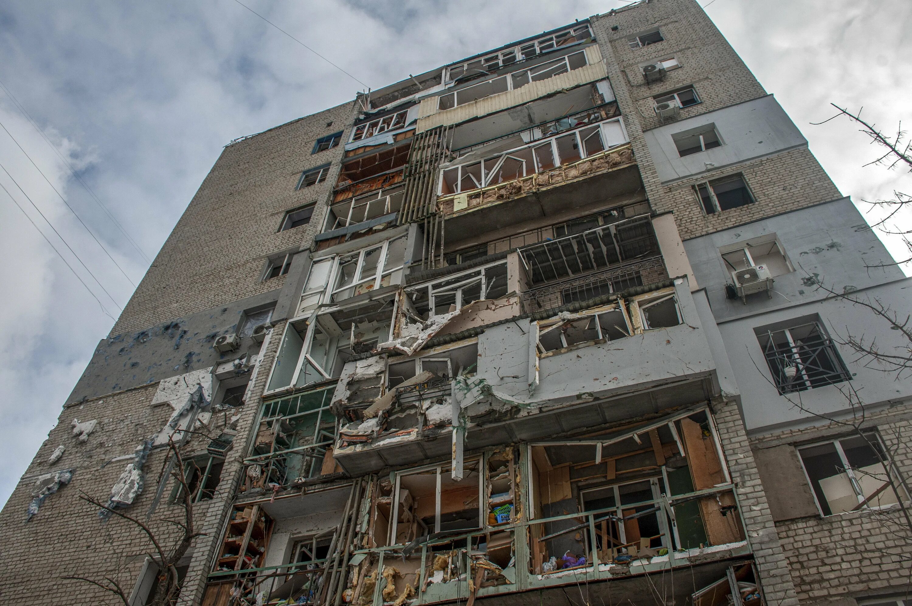 05 2024. 05 2024. Авария пенза терновского скорая. 10. Разрушенный харьков 2023.