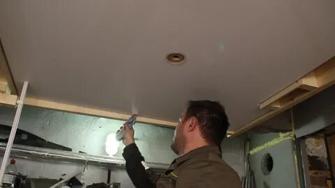 Монтаж холодного натяжного потолка