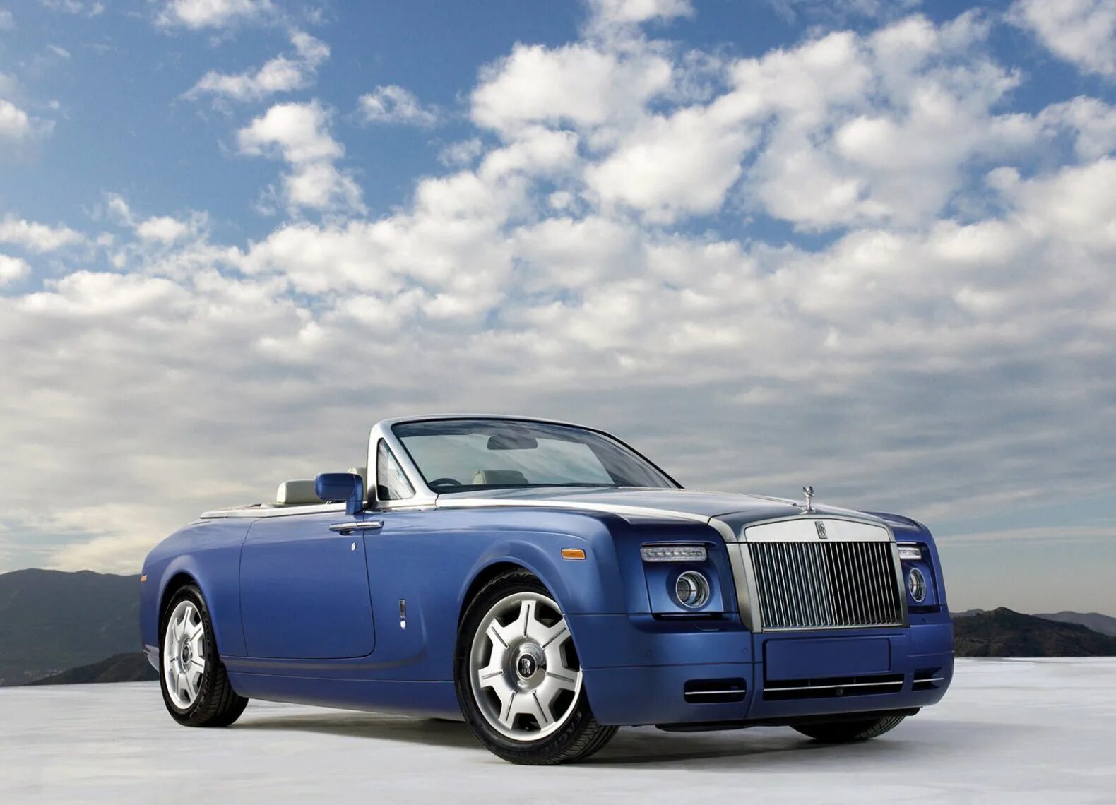 Роллс ройс 5. Rolls Royce Phantom Drophead Coupe. Rolls Royce Drophead 2007. Rolls Royce Phantom 2007. Rolls Royce Phantom Coupe.