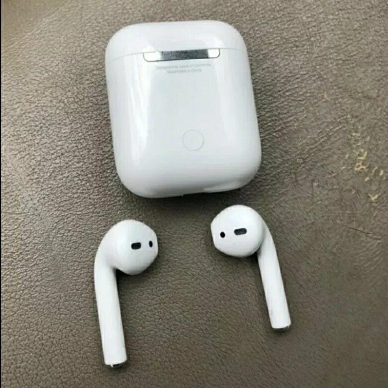 Номера airpods pro 2. Айрподсы 2. Наушники аирподс 2. Аирподс 2 оригинал. Оригинальные AIRPODS 2.