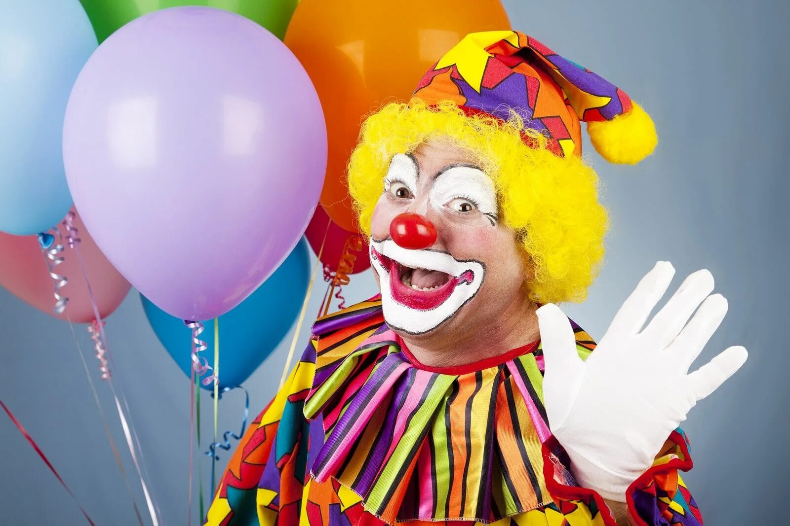 Как разговаривает клоун. Клоун. Клоун с шарами. Клоун с воздушными шариками. Весёлые клоуны.