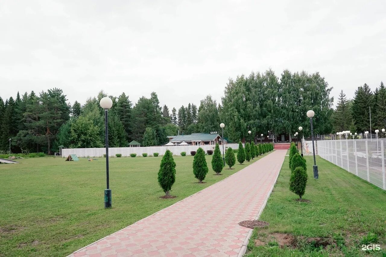 Порошино кировская. Парк Дубровский Киров. Порошино парк Дубровский. Дубровский Киров Порошино. Парк Дубровский Киров шатер.