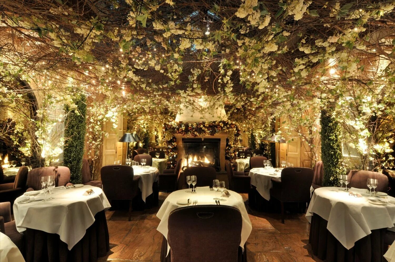 Изысканное место. Clos Maggiore ресторан. Clos Maggiore, Лондон, Англия. Ресторан Clos Maggiore, Лондон, Англия. Clos Maggiore, Лондон ресторан Рождество.