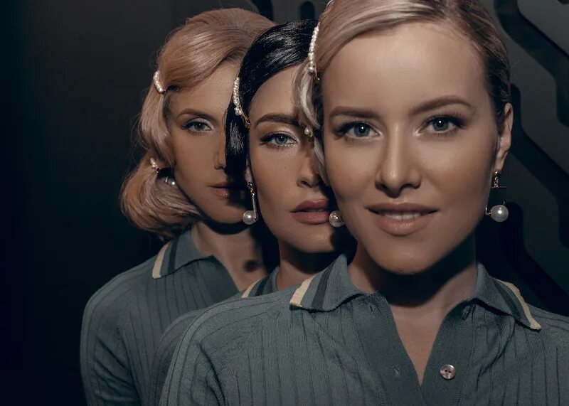 группа «фабрика» — «позвони, будь посмелей» (official music video). фабрика - позвони, будь посмелей - фото из альбома. фабрика слушать позвони. группа фабрика 2022. фабрика позвони будь посмелей.