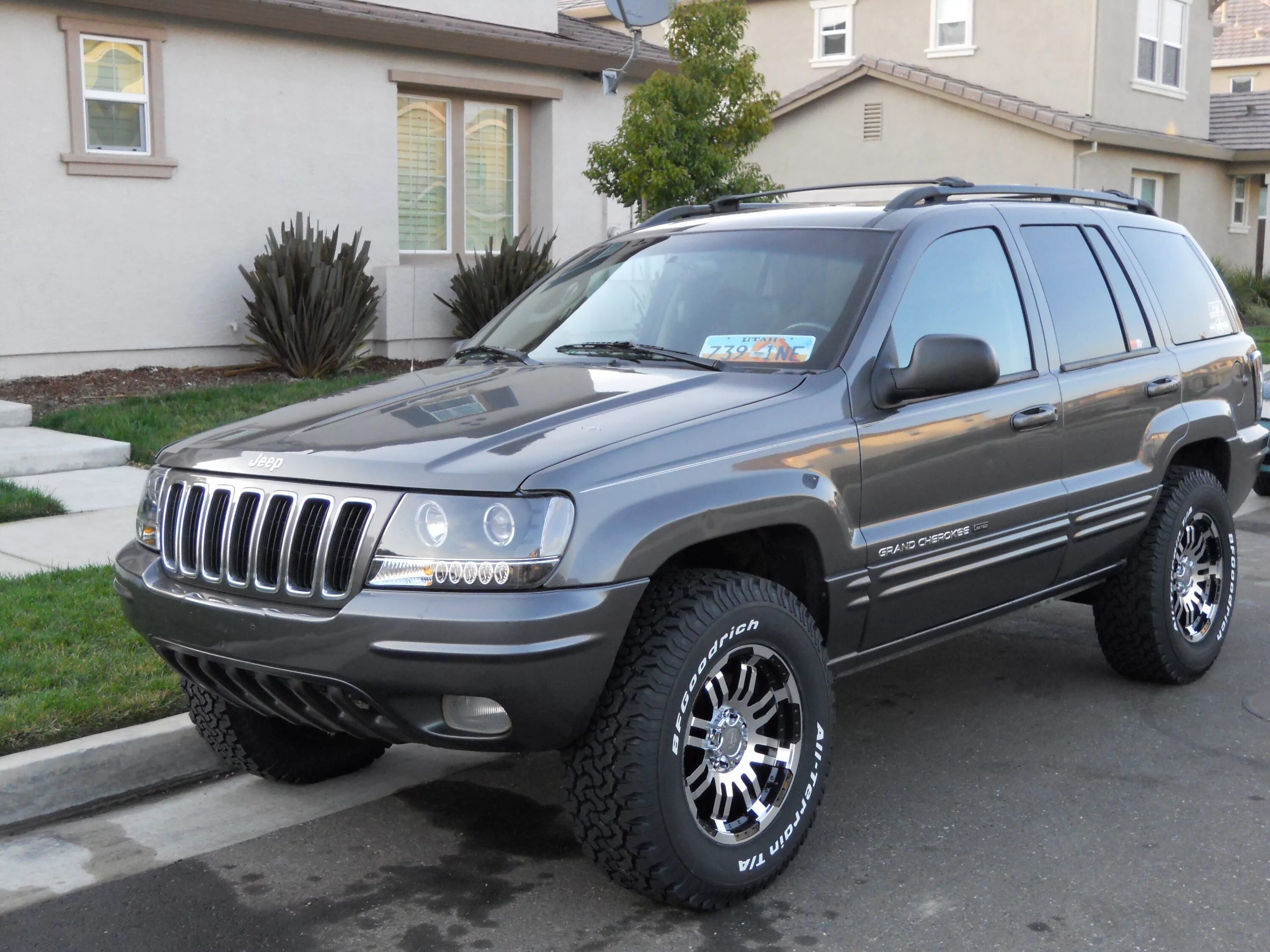 Джип гранд чероки 2003. Jeep grand cherokee 2003 салон. Джип чероки 2003. Jeep cherokee laredo 1992. 7 crd.