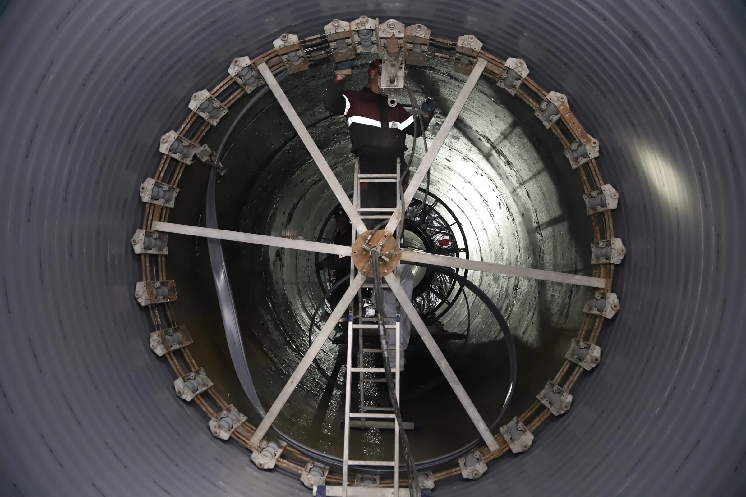 Канализация в токио. Канализационные туннели. Коллектор сооружение. Ливневый коллектор. Городская канализация.