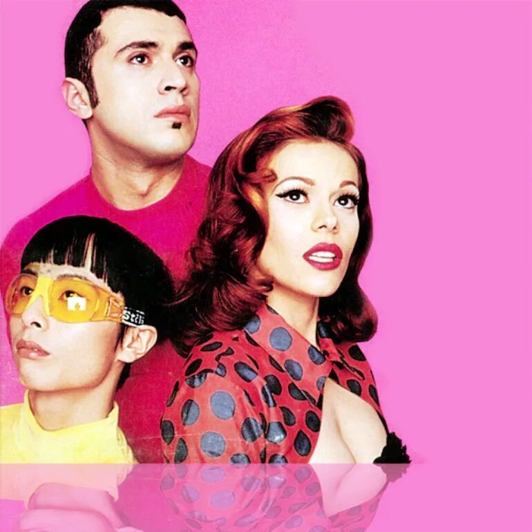 Включи подборку лайт. Dee Lite. Dee Lite группа. Deee-Lite World Clique. Группа Deee-Lite альбомы.