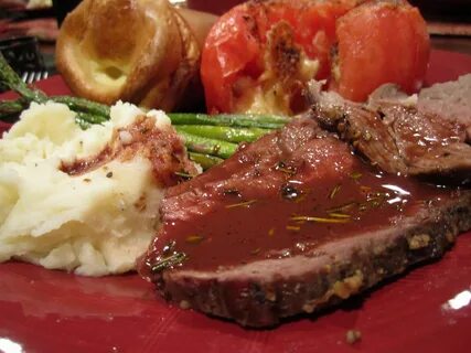 Roasted Beef Tenderloin with Chocolate Wine Sauce (With images.