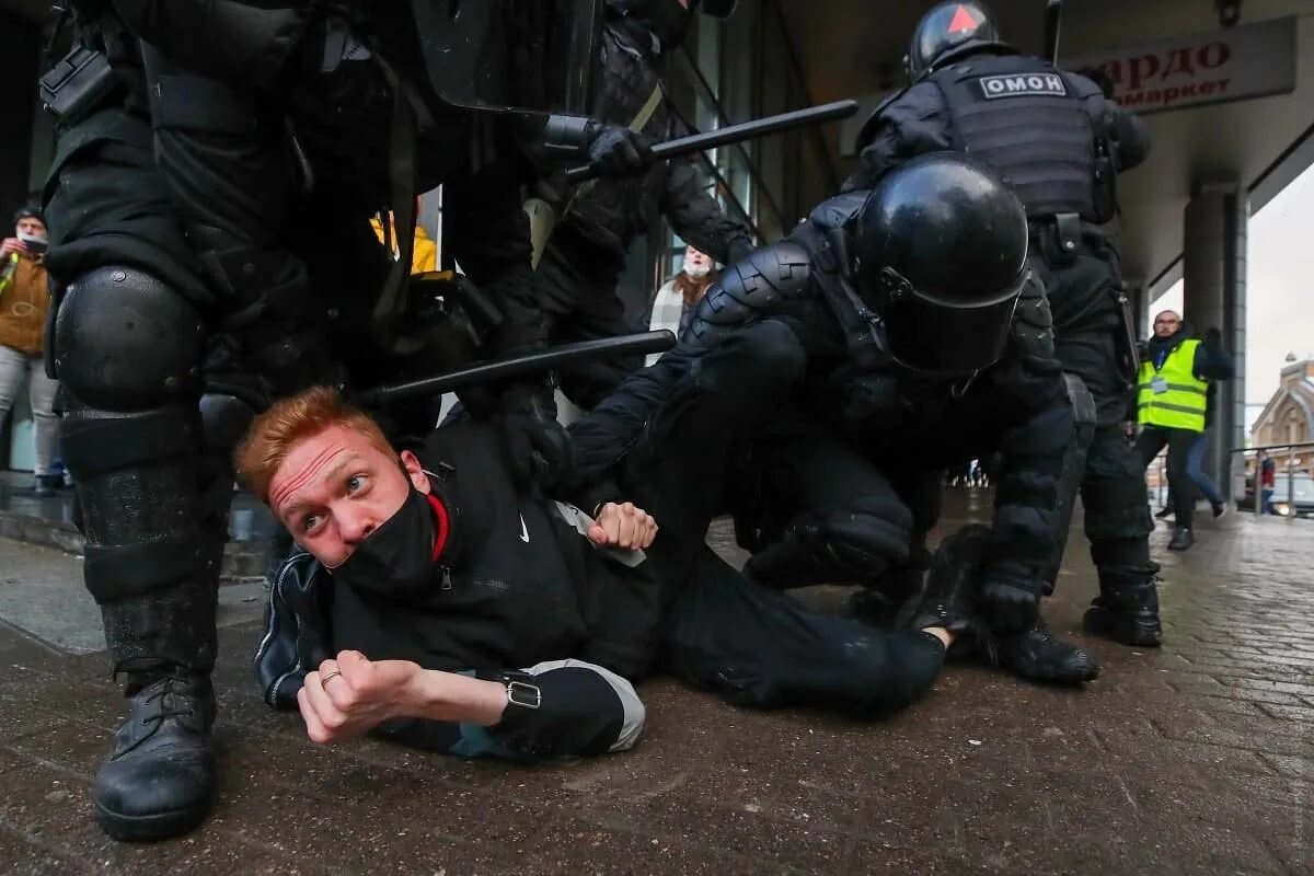 Митинг бьют. Митинг бьют