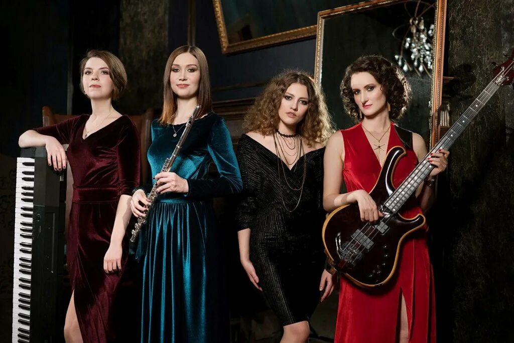 рингтон женский голос. перед микрофоном. рингтон женский голос. голос человека. музыкотерапия.