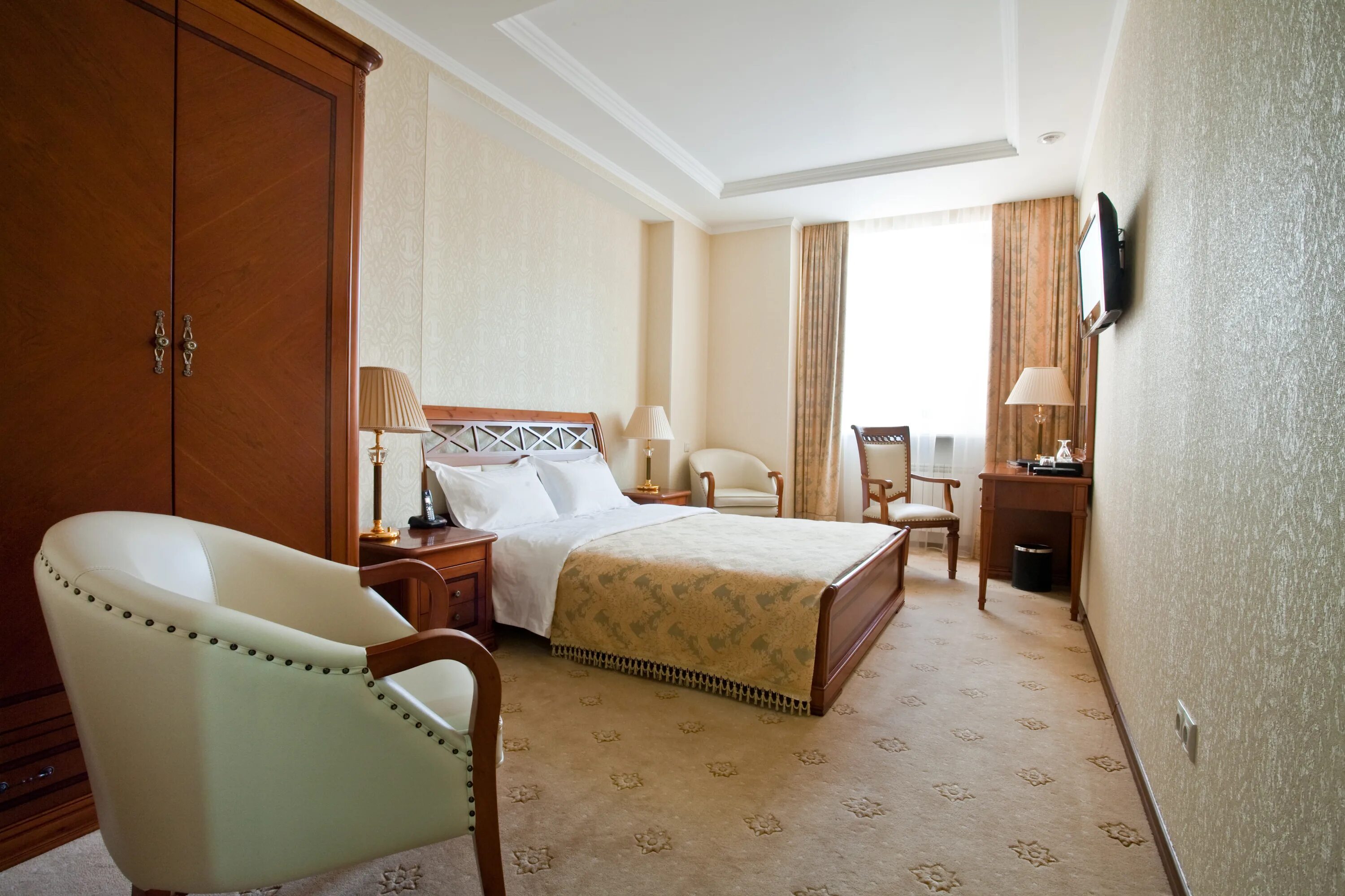 Grand hotel 2. Гранд холл отель. гранд холл отель екатеринбург гагарина 30. grand hall 4 екатеринбург. отель grand mildom.