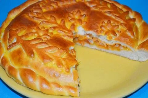 Закрытый пирог с капустой из дрожжевого теста