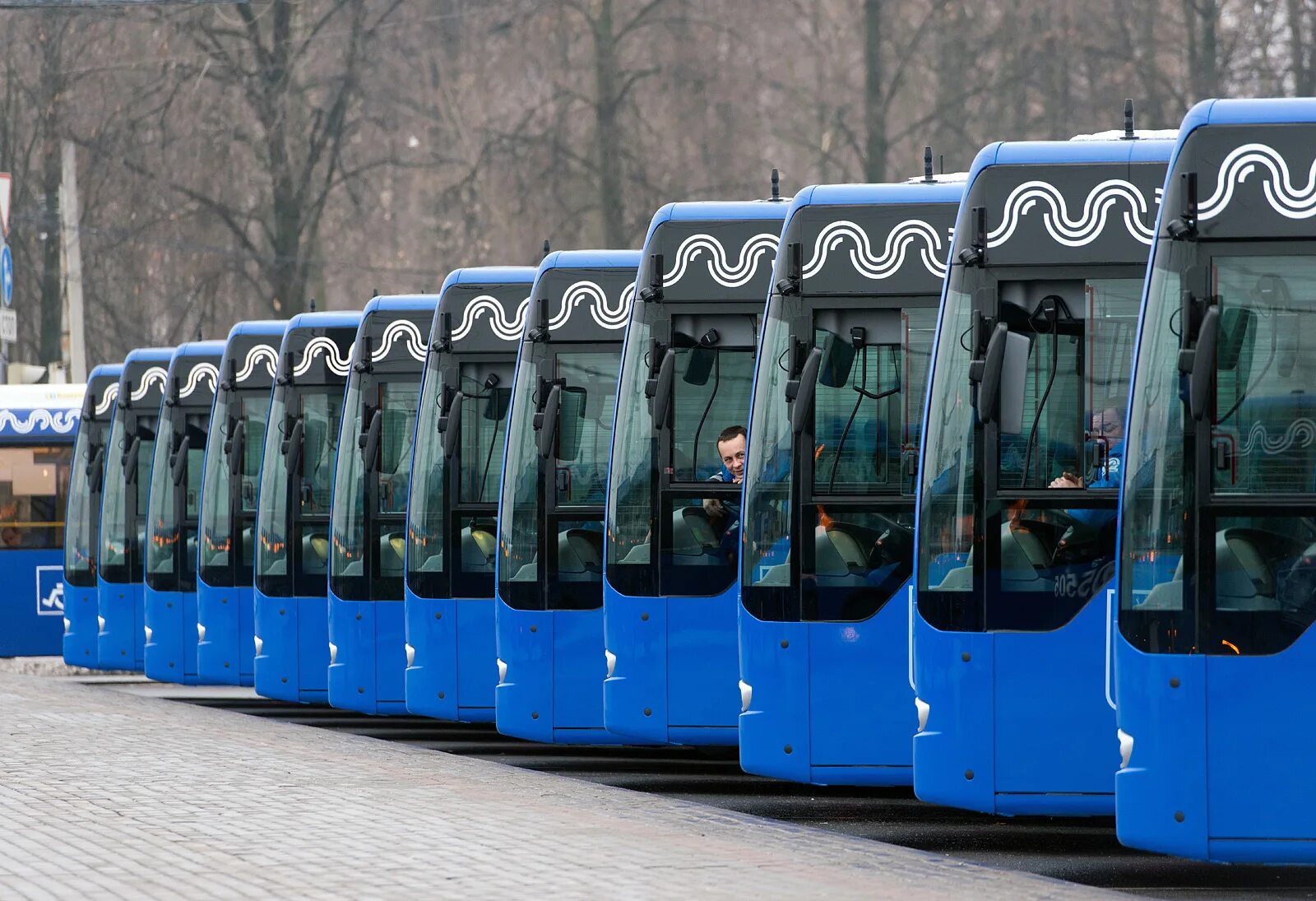 Остановка автопарк. Автобусный парк Мосгортранс. Мосгортранс 17 Автобусный парк. Новые автобусы Мосгортранс. Луганск Автобусный парк +Мосгортранс.