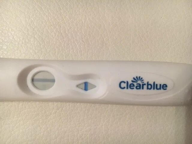 Клиаблу за 5 дней. Clearblue тест за 5 дней до месячных. Клеар Блю струйный 2 полоски. Клеар Блю на 24 ДЦ.