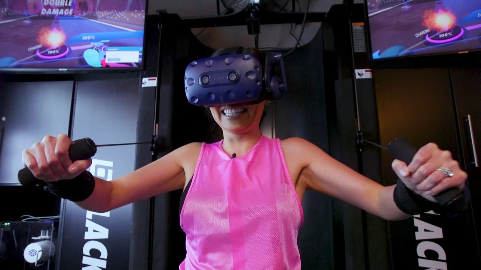 Vr фитнес. Виртуальная реальность фитнес. Виртуальная реальность в спорте. Another World виртуальная реальность. Black Box VR.