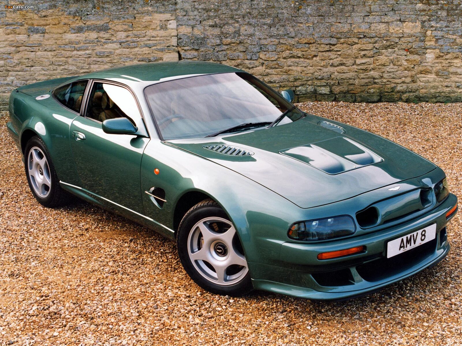 Aston Martin v8. Aston Martin v8 Vantage 1999. Aston Martin v8 Vantage le mans v600.
