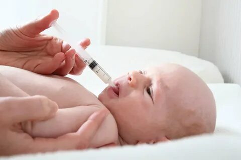 Введение вакцины против полиомиелита