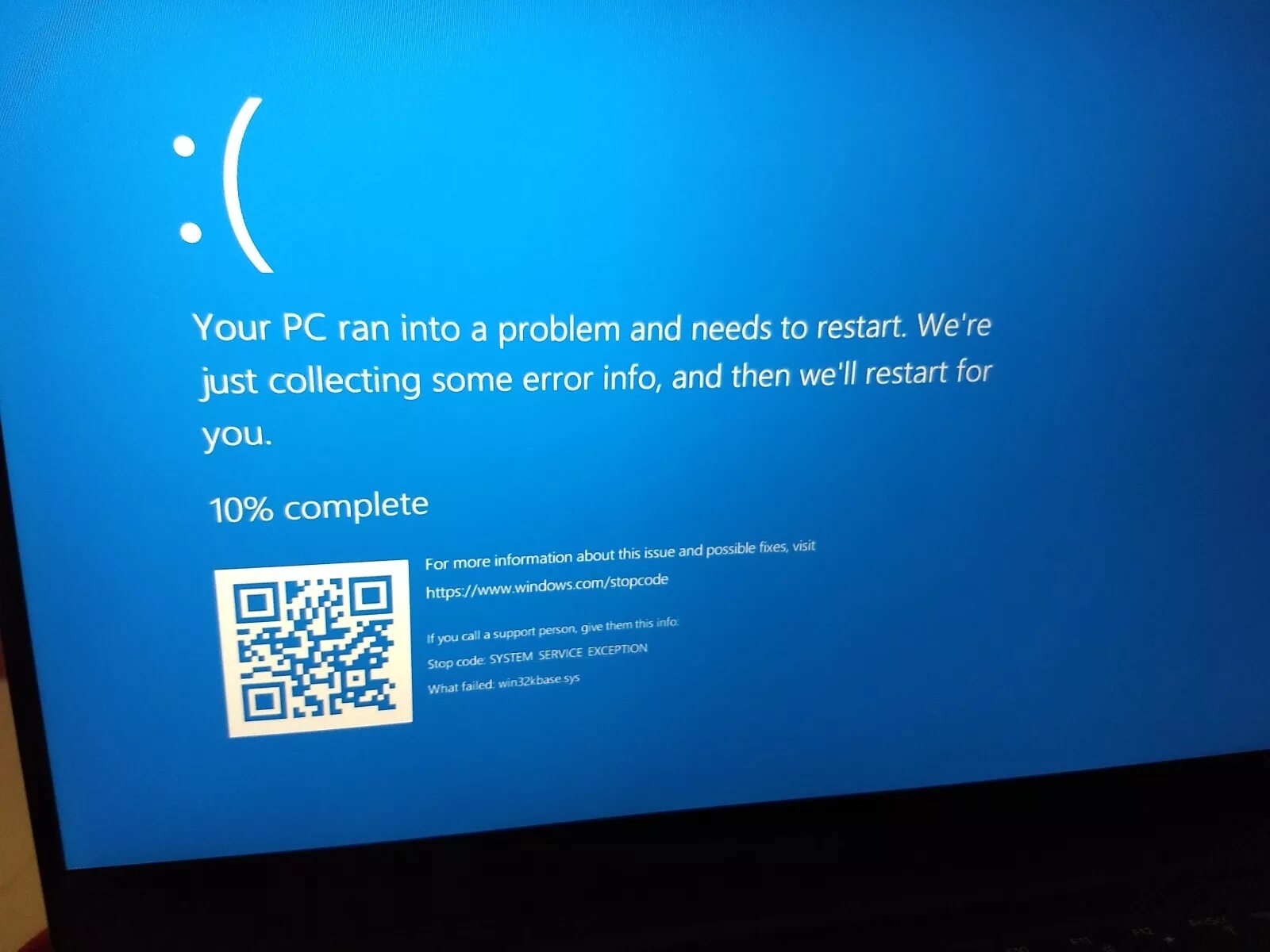 Win32kbase.sys синий экран. Синий экран виндовс 10. Экран смерти Windows 8. Dell синий экран.