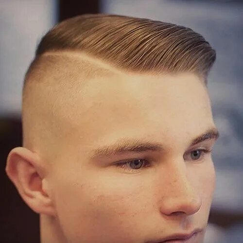 Undercut гитлерюгенд. Стрижка фейд андеркат. Стрижка могавк женская. Короткие мужские стрижки с выбритыми боками. Фейд канадка андеркат.