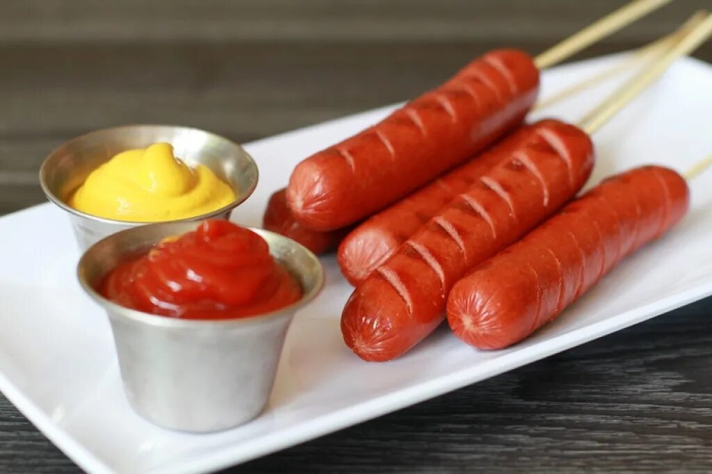 мясная нарезка. соус салями. соус салями. соус салями. нарезка колбаса сыр.