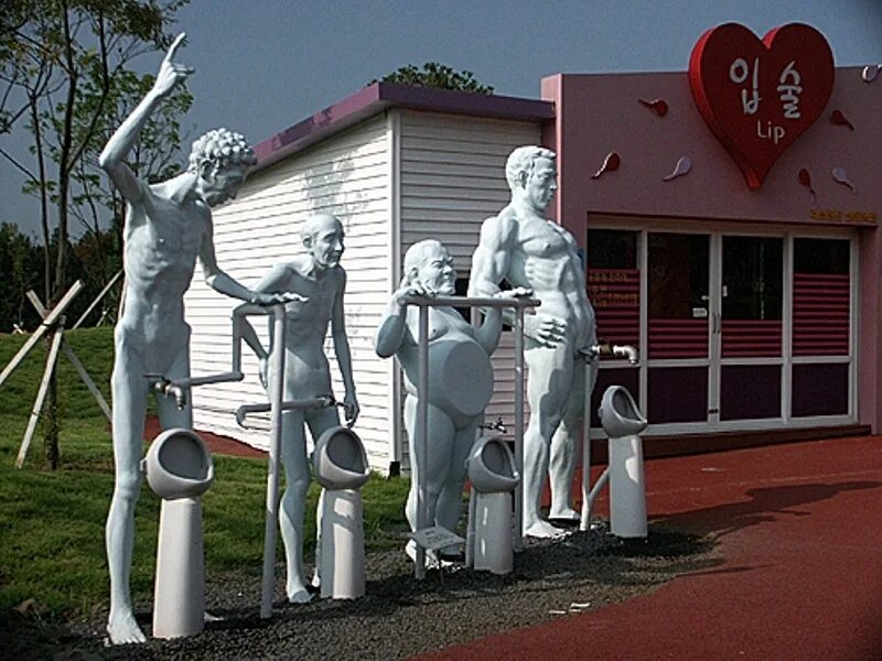 Лав лэнд (jeju loveland) в южной корее. Парк любви чеджудо. Чеджу собака. Парк любви чеджудо. Парк loveland чеджу.