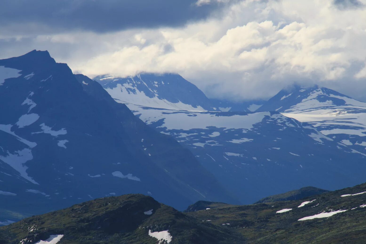 Самая высокая точка скандинавских гор. Горы, скандинавские горы. Скандинавские горы рельеф. Скандинавские горы вершина. Скандинавские горы юстельдасбре.