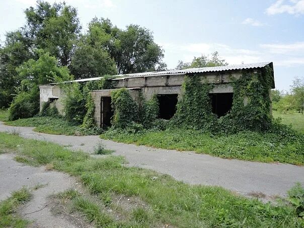 Погода зверево ростовская область на 3 дня. Зверево 2000. заброшки города зверево. отель город зверево. зверево фото города 2020.