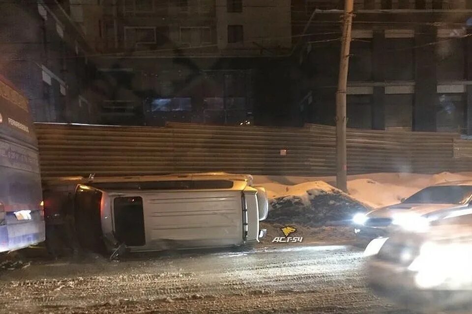 Очень много машин. Кошелев пробки самара. Почему была пробка. Пробки в москве. Пробка на дороге.