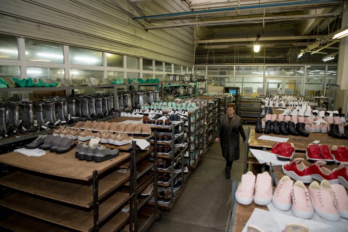 Обувная фабрика Тигина. Фабрика Тигина Бендеры. Обувная фабрика Флоаре. Обувная фабрика г. Невель.