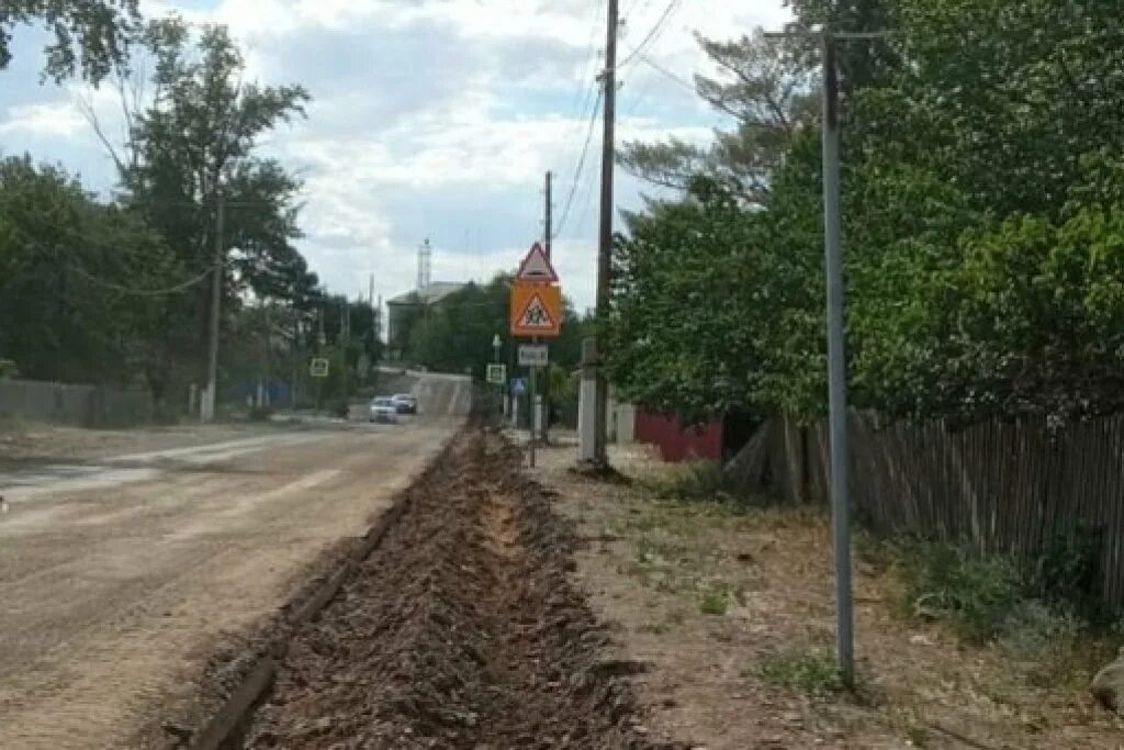 Дорога на поселок том. Дорога в поселке. Дороги в пос.Тоунан. Дорога в +поселок Валежная Чусовской округ. Поселок Ириклинский Нагорная улица дом 11.