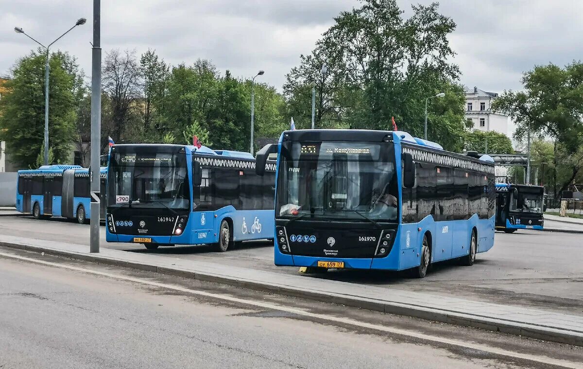 Автобус 831. Лиаз 4292 мосгортранс. Автобус 831. 831 автобус маршрут москва. Нефаз-5299-40-52 мосгортранс 1 43.
