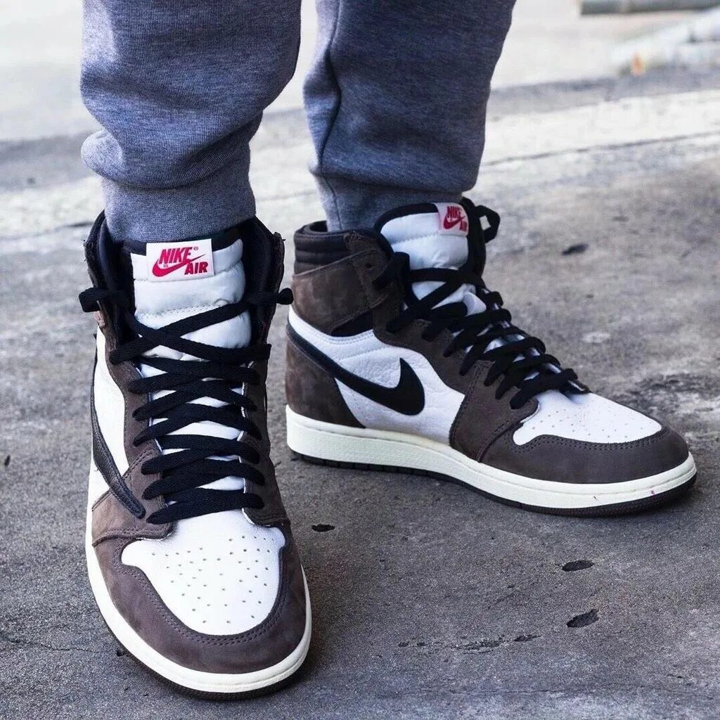 Nike Air Jordan 1 Travis. Nike Air Jordan 1 Travis Scott. Nike Jordan 1 Travis Scott. Nike Jordan 1 High Travis Scott. Трэвис кроссовки черные