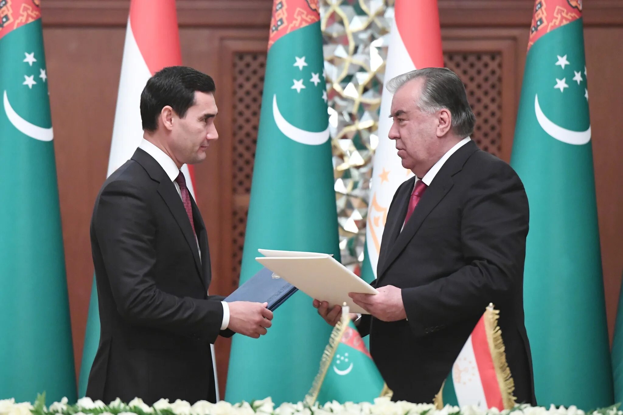 Туркмения и туркменистан одно и тоже