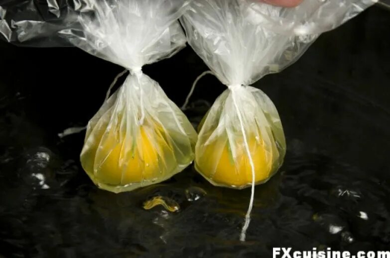 готово рис пакет. отварить свеклу в кастрюле в пакете. пленка для варки мяса. целлофановый пакет в стиральной машине. овощи в пластике.