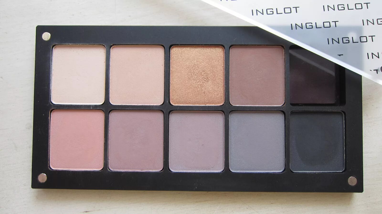 Тени инглот rainbow 123. Inglot тени 360. Инглот палетка теней. Inglot palette eyeshadow. Inglot тени 133.